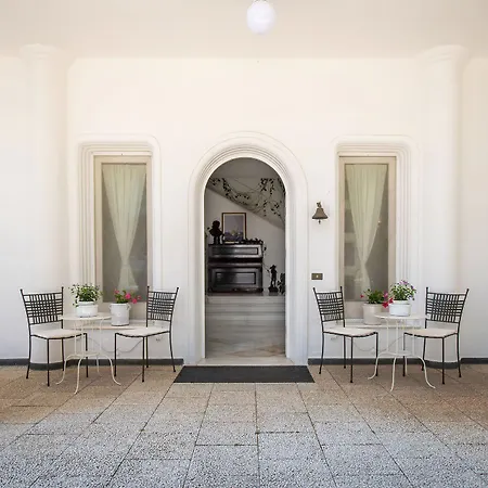 Villa Lamaro