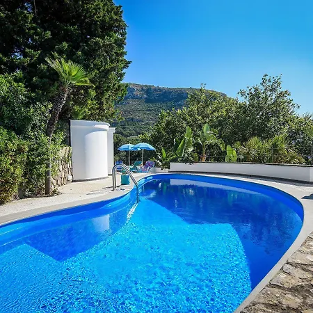 Villa Lamaro
